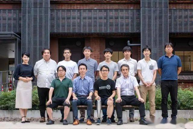 团队|9岁截肢、怀揣七百元求学，“独腿博士”励志逆袭投身仿生科创引关注