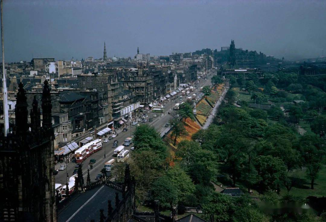 上世纪60年代初期国外大城市的街景