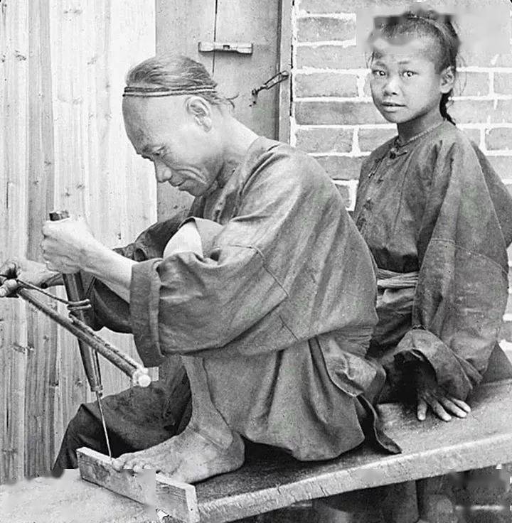 古代木匠的学徒历程——三年学徒,五年半足,七年才能成师傅_徒弟_杂活儿_技术
