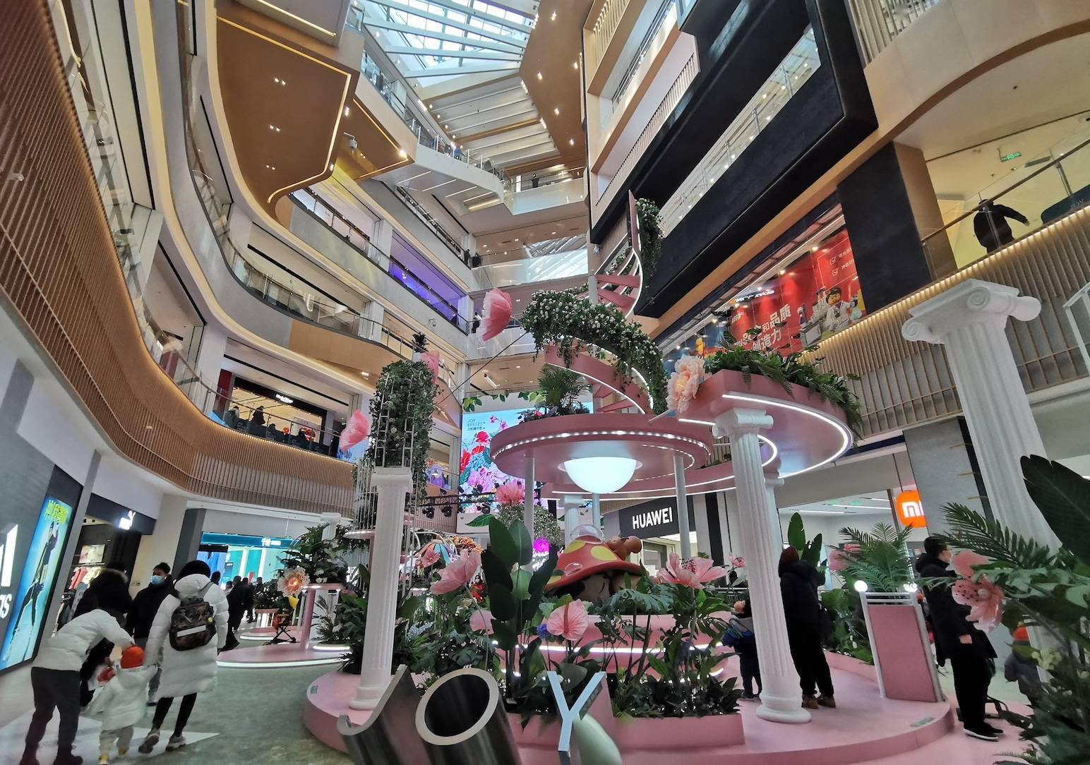 机器人|北京商场元旦总客流近600万，较节前周末上涨近两成