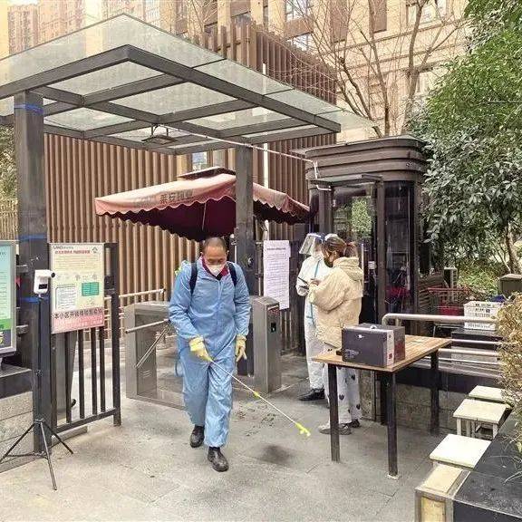 人人出一份力 守好安全防线 聚焦西安莲湖小区抗疫一线_业主_疫情_孙靖洋