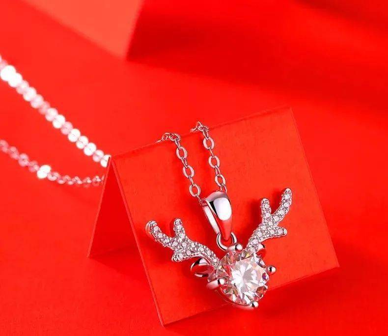 项链严选 | 新年好礼！?比钻石闪耀的莫桑钻项链+耳钉，?1克拉不到300块，再送1克拉?戒指