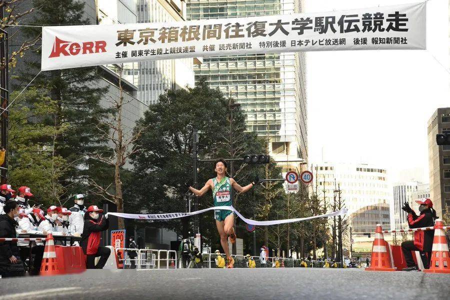 青山学院重夺箱根驿传冠军,9分钟回顾热血比赛 | 视频_纪录_区间_小时