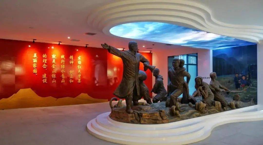 来源丨红色背篓教育基地红色背篓精神的时代意义红色背篓精神孺面