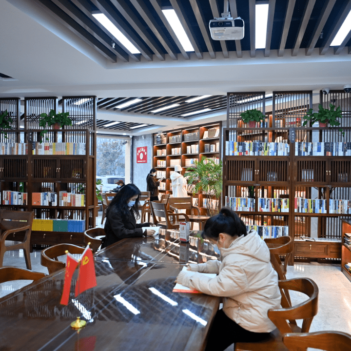 放假想带孩子阅读,昭义书院的书很多,环境也好,是个好去处睢河街道