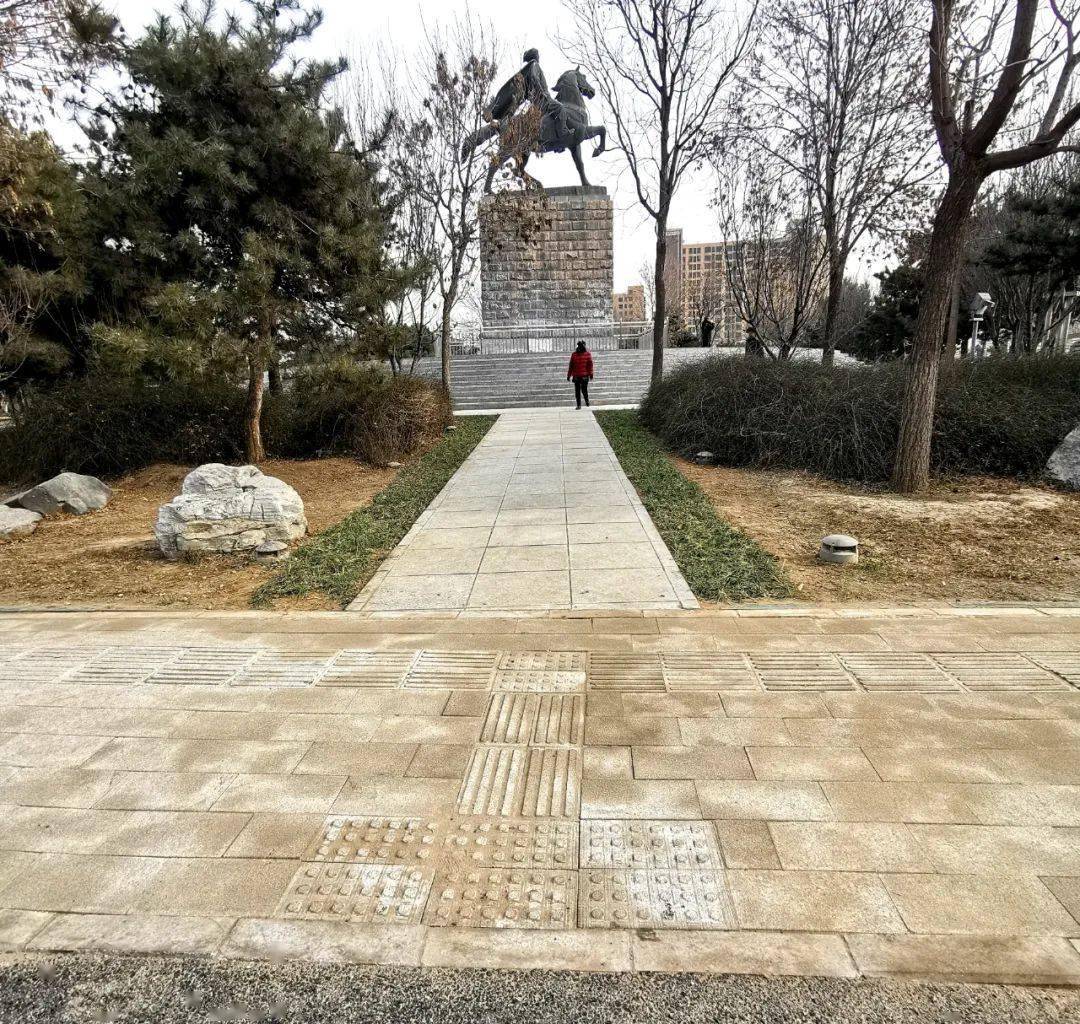 历时三个月昌平西关环岛完成华丽变身