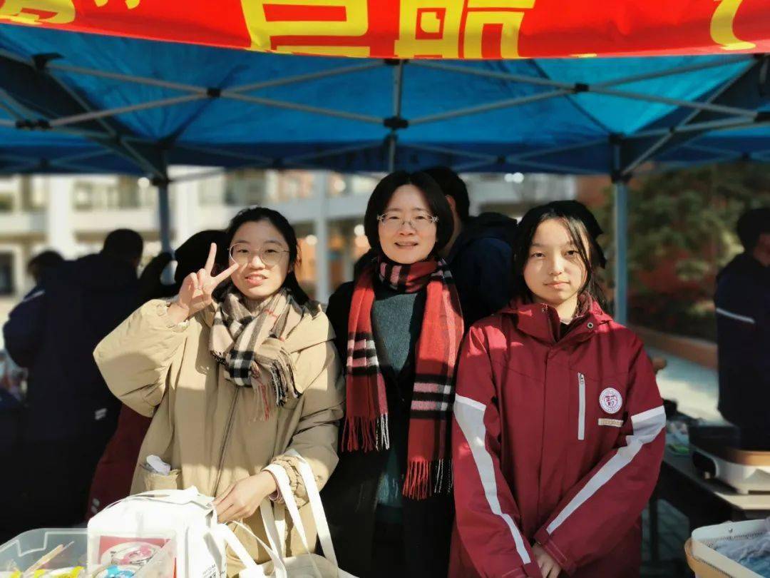 学校热点奉贤中学传统文化节闭幕暨师生联欢迎新系列活动掠影