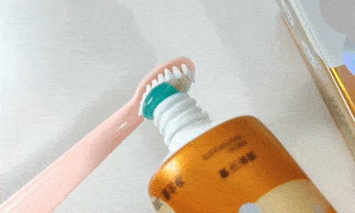 牙膏|表白一万遍都不够！“王老吉牙膏”来了！怕上火刷王老吉！