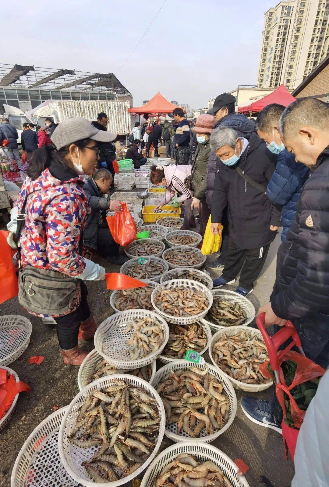 青岛李沧区虎山路大集图片