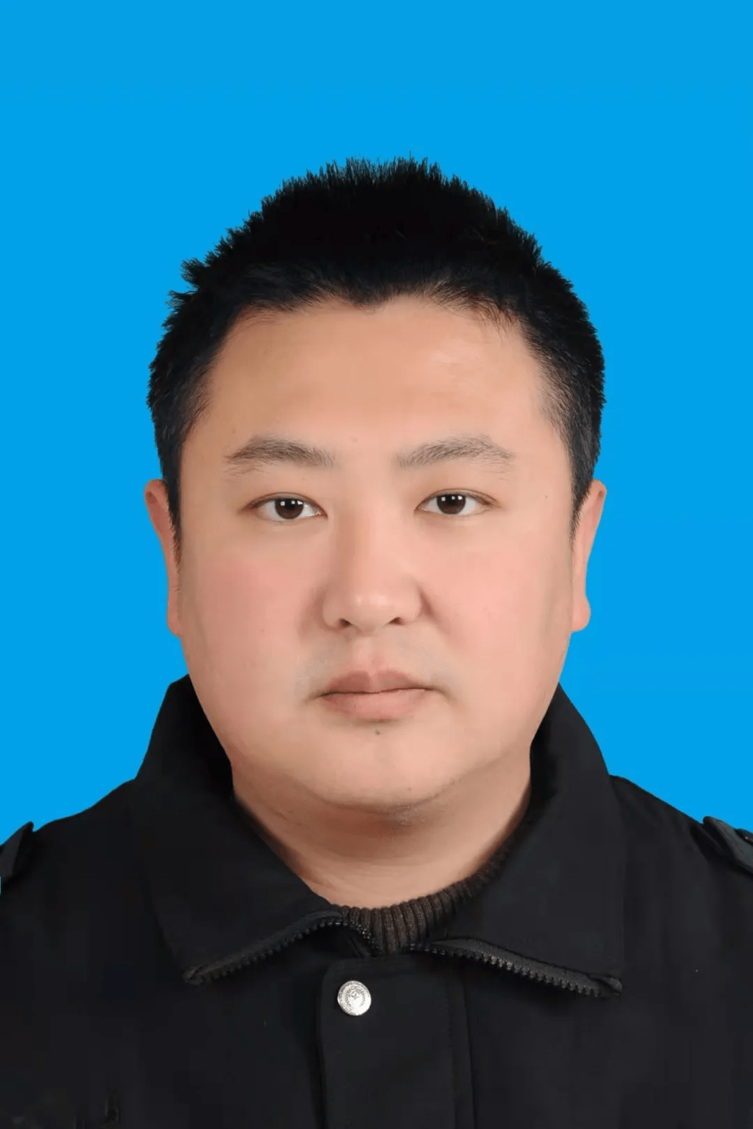 2017年通过统一招考,进入桐柏县公安局参加公安工作,现为桐柏县公安局