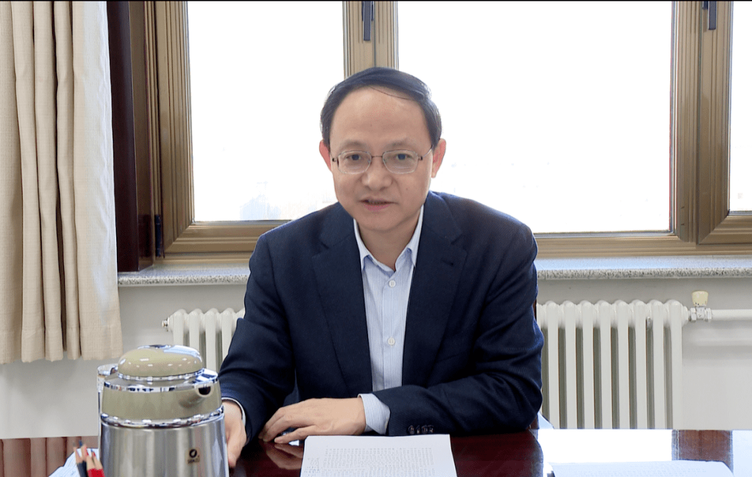 王钧在金昌市职业教育改革调研进展情况汇报会上强调 加快构建现代