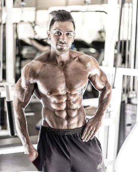 八块腹肌男高清图 b38132b9366147188fed9aa309a120c5.jpeg