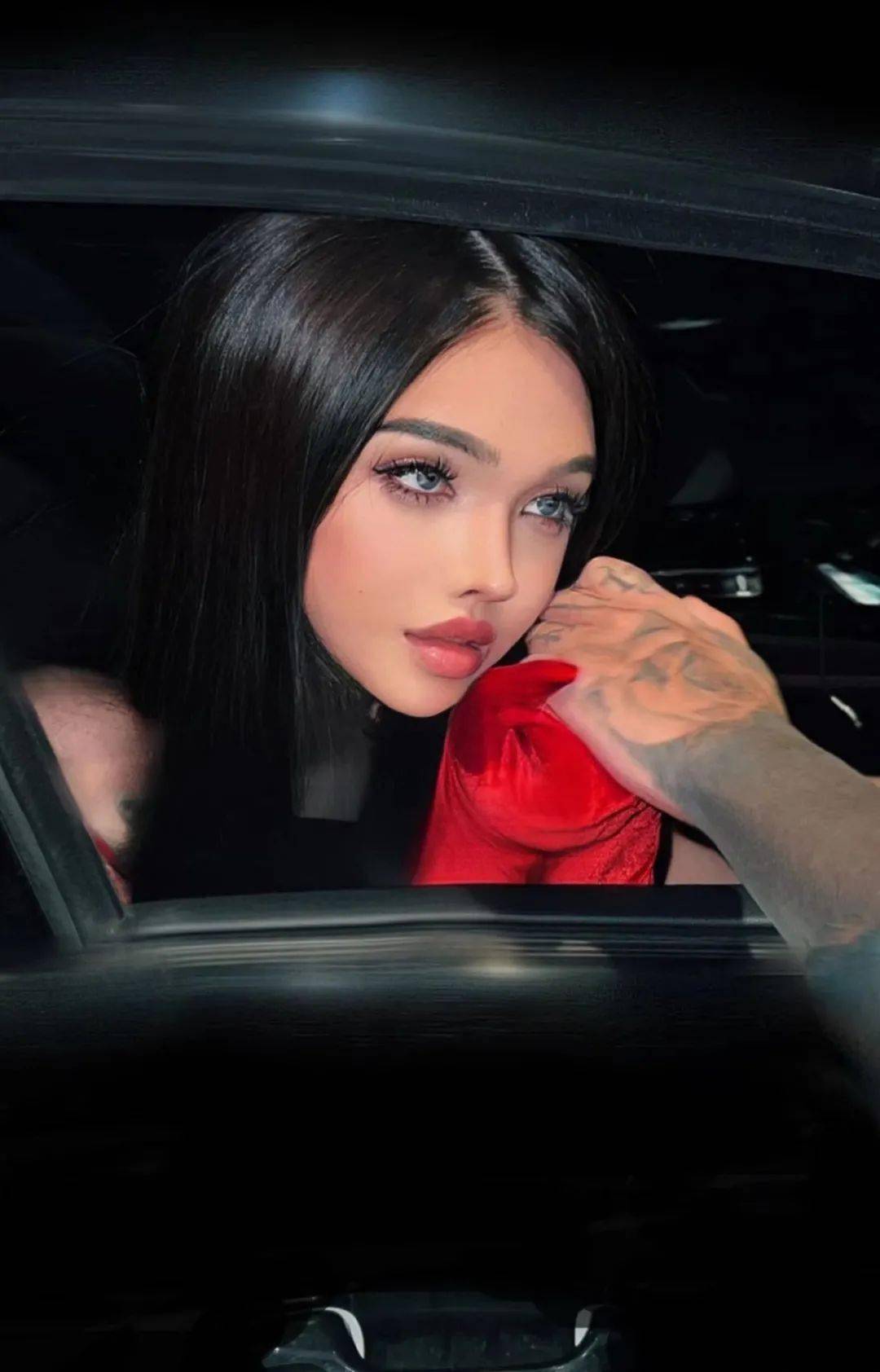 vava私密纹身有什么内涵浴缸大秀释放狂野性感风网友这还是vava吗