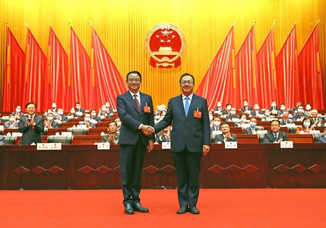 龙岩市六届人大一次会议举行第三次全体会议