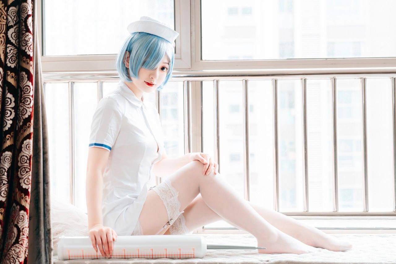 蕾姆护士cosplay_桃墨_图片_来源
