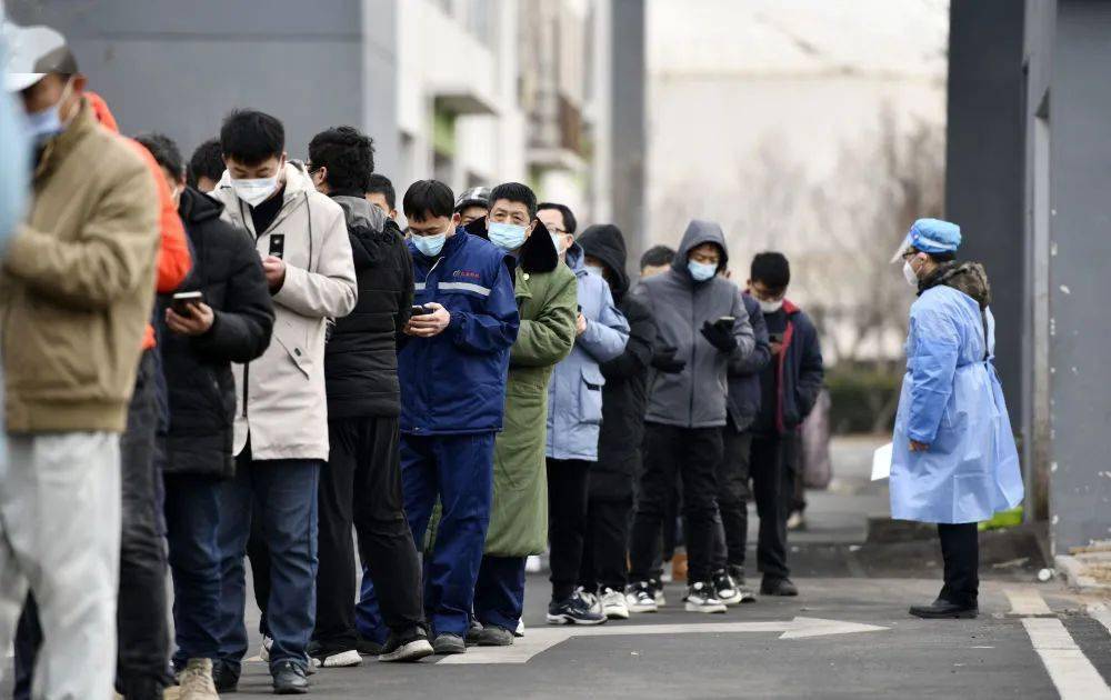 检测|又增20例！国内一地深夜通报：停课，停运！非必要不离市