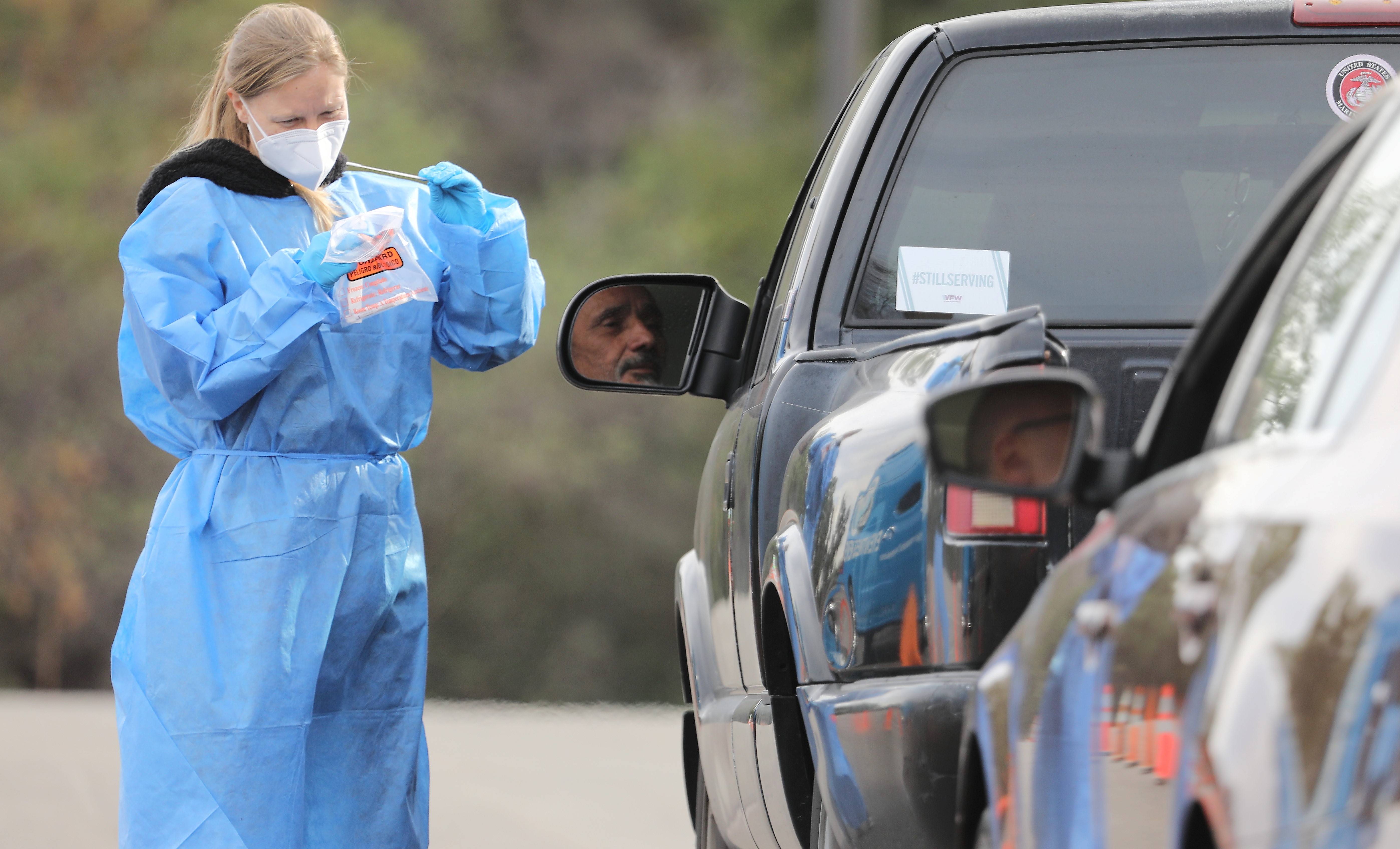 美国洛杉矶县新冠确诊病例超200万例