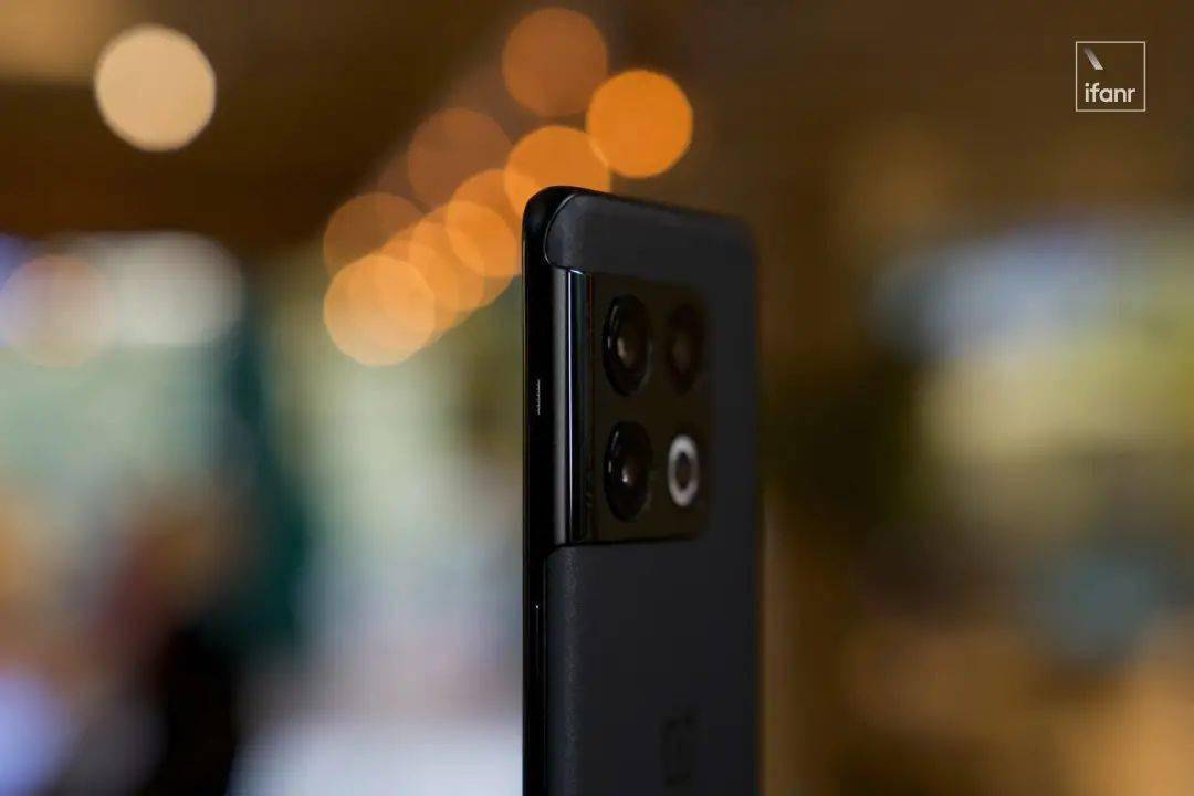 一加 10 Pro 测评：第二代哈苏影像挺强，但不是重点