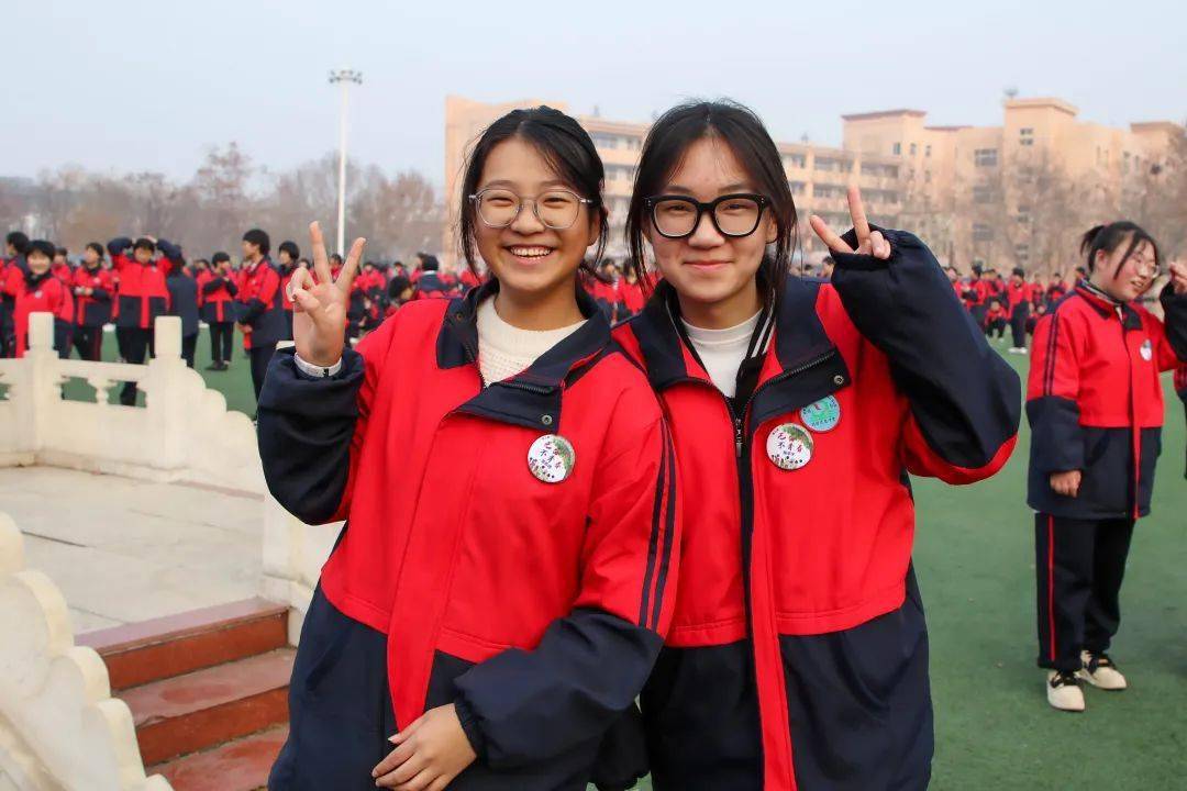 武邑中学放假啦开心投入家的怀抱小伙伴们安全抵达了嘛