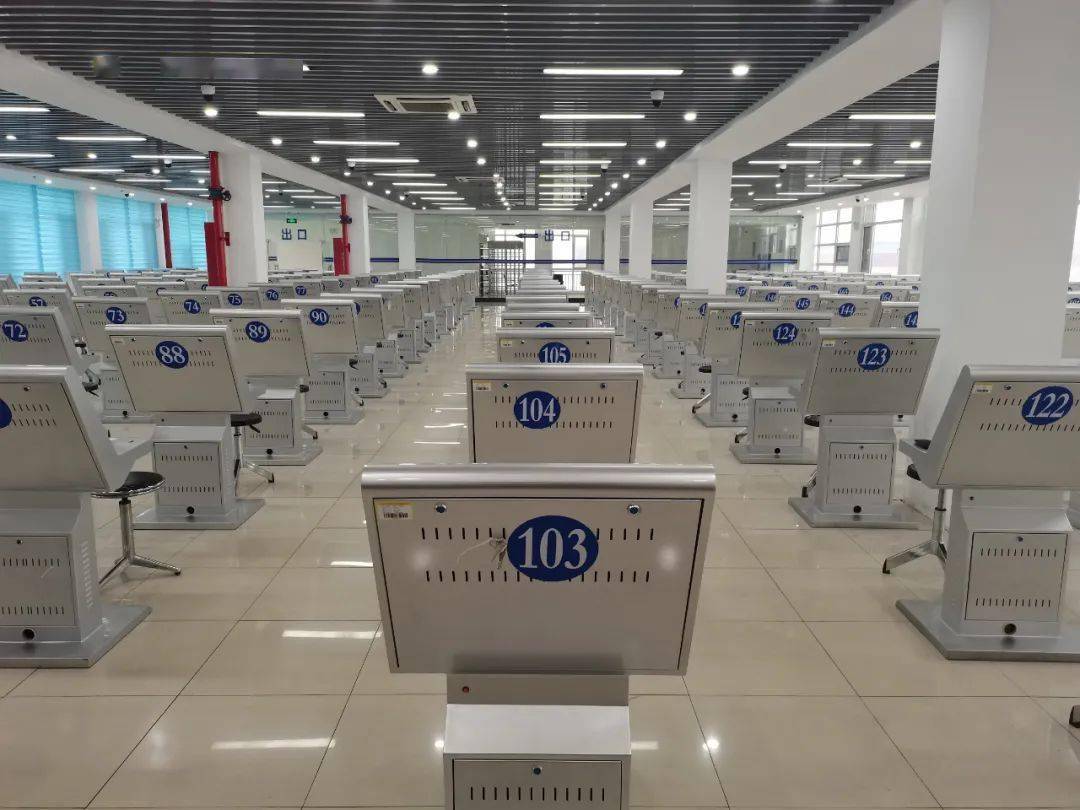 所驾管科结合目前考试工作实际,全市所有科目一考场已增加了预约考试