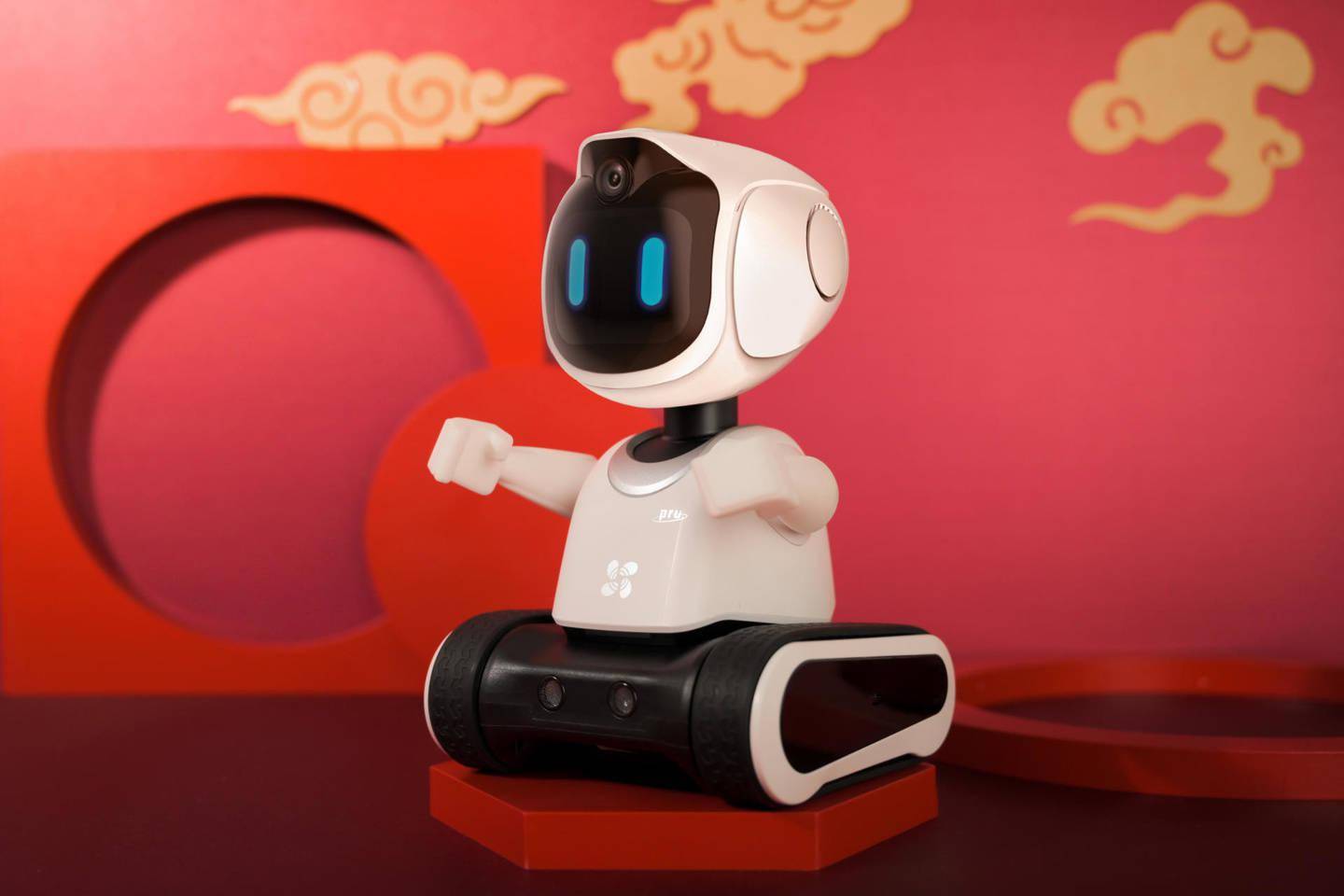 虎年春节送礼首选“萤宝虎年限定礼盒”：远程看娃，智能陪娃