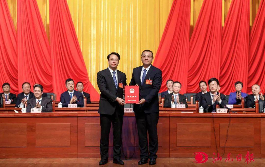 逯峰当选市人民政府市长张晓强当选市人大常委会主任市