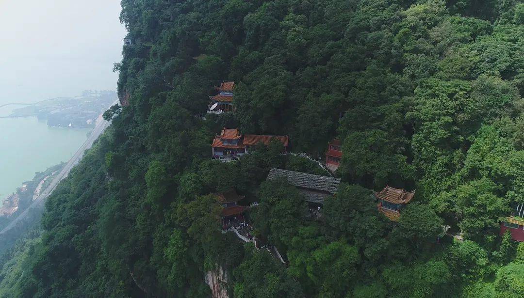 西山|周末、节假日“刷脸”乘地铁至西山公园站出站免费，快耍（刷）起来！