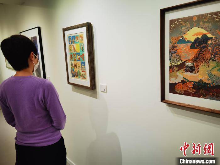 画展|“虎中作乐：开心年画展”香港开幕 展出15位港台艺术家当代年画