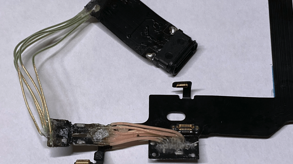 又一款 USB-C 接口的苹果 iPhone X 改装成功，还支持防水