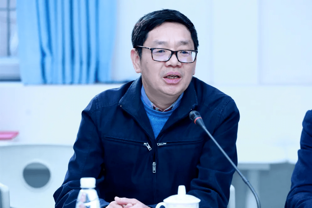 清华大学计算机系成立量子软件研究中心应明生受聘为主任