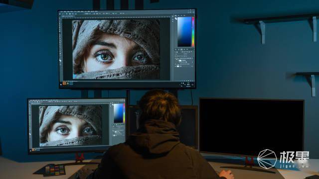 创维S82深度评测：专业调色师都“挑不出刺”的屏幕，怎么盘出不一样的美感？