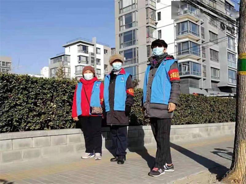 社区|北京疫情封控小区居民“抗疫日记”：稳住心态 就当提前过大年