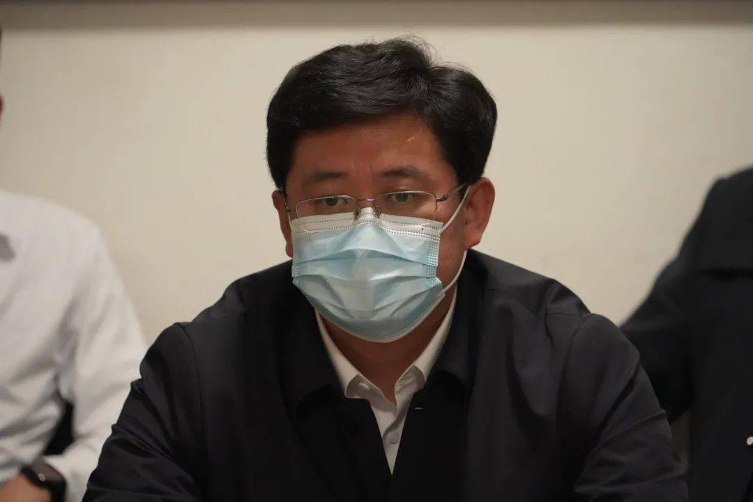 故城县政府县长邢亚超对疫情防控工作进行再安排再部署