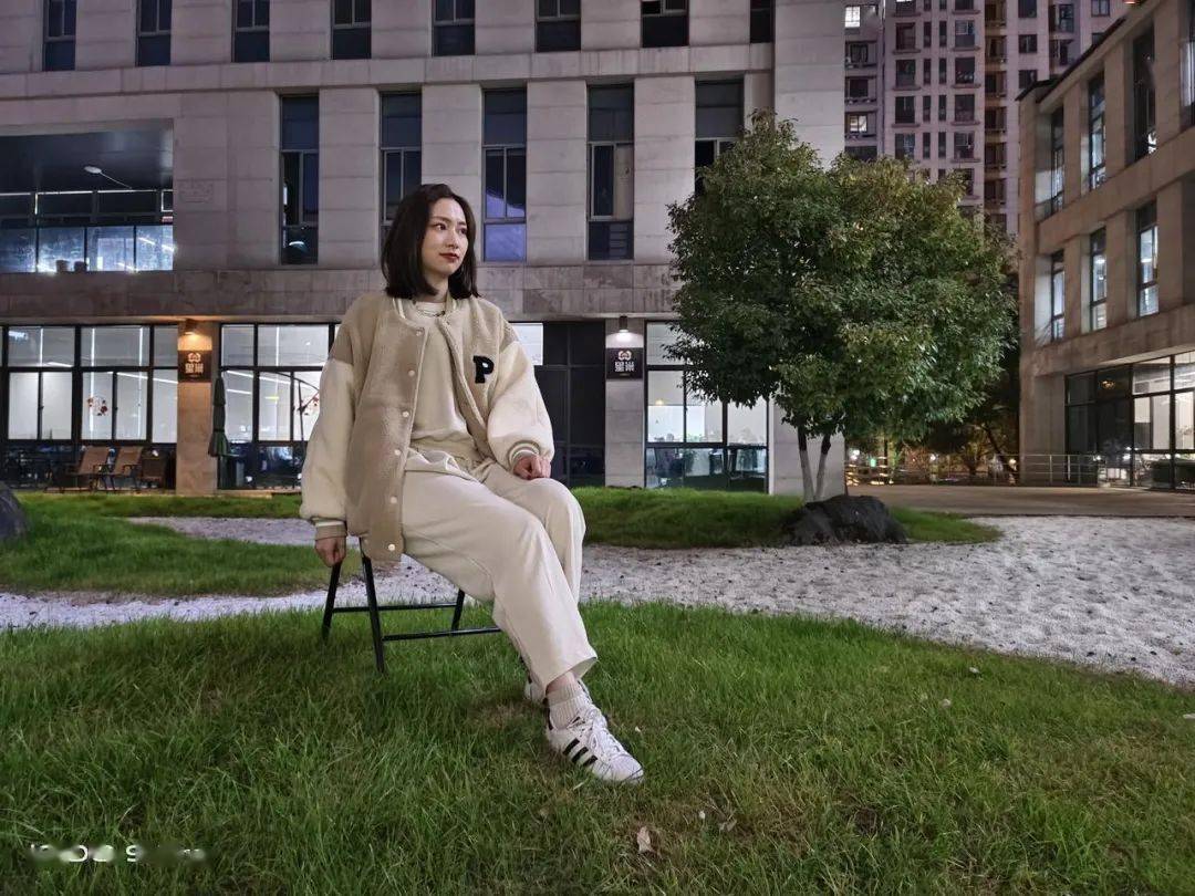 四款骁龙8系列手机拍照横评！各有各的离谱。。。