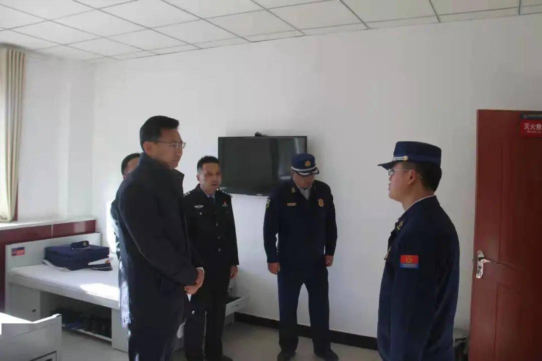 州委常委,海晏县委书记桑本同志率四大班子看望慰问消防救援人员_人民