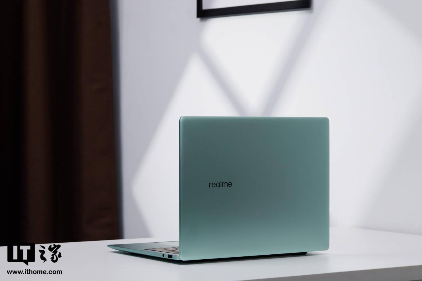 Book|【IT之家开箱】realme Book 增强版笔记本天空青色图赏