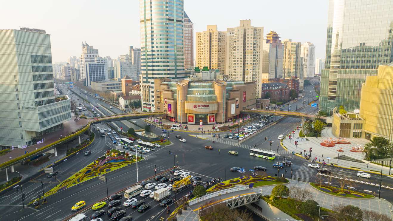 漕溪北路虹桥路天桥连廊今日开放徐家汇商圈新添打卡地