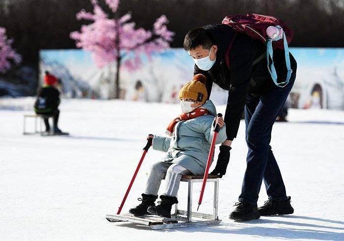 装备|新华全媒+｜寒假的快乐哪里来？这些冰雪运动请收好