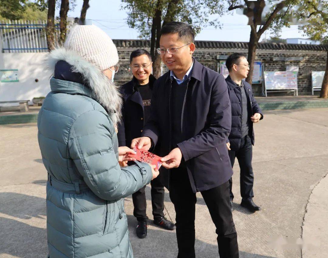1月20日,昌江区委常委,宣传部部长汪德胜带队前往学