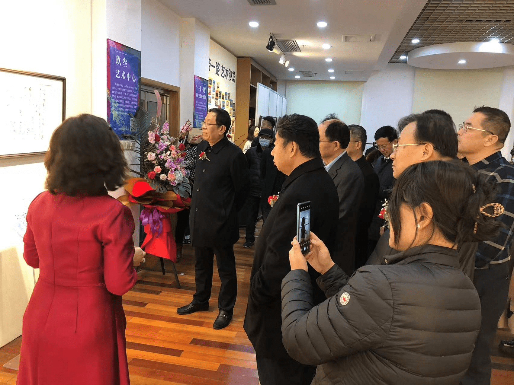艺术 | “积前人之学 运翰墨之心”张颖书法作品展亮相青岛市图书馆_文化_名家_人生