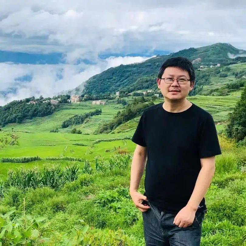 评论刘德龙生活的多样阐释观2021江苏省美术馆艺术家作品展有感