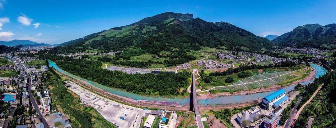 雨城区|新春走基层丨雅安市雨城区余家村：一座大桥、一个产业、一项整治，打造了一个省级文明村