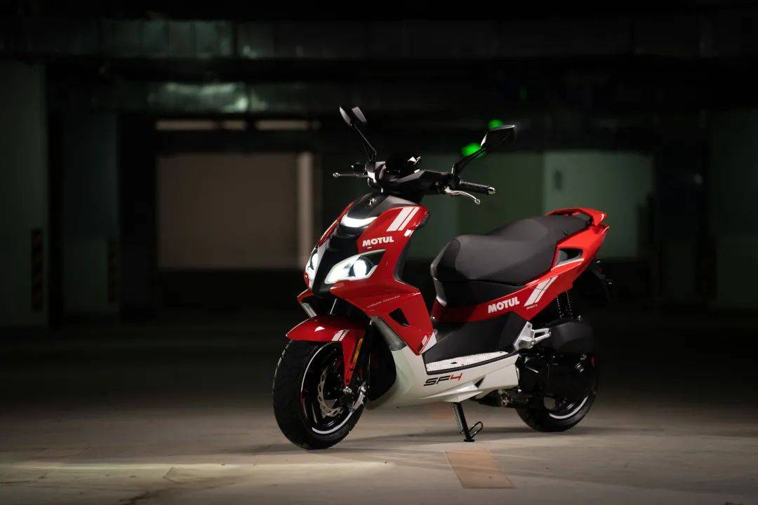 飒丨speedfight 4 motul联名版_搜狐汽车_搜狐网