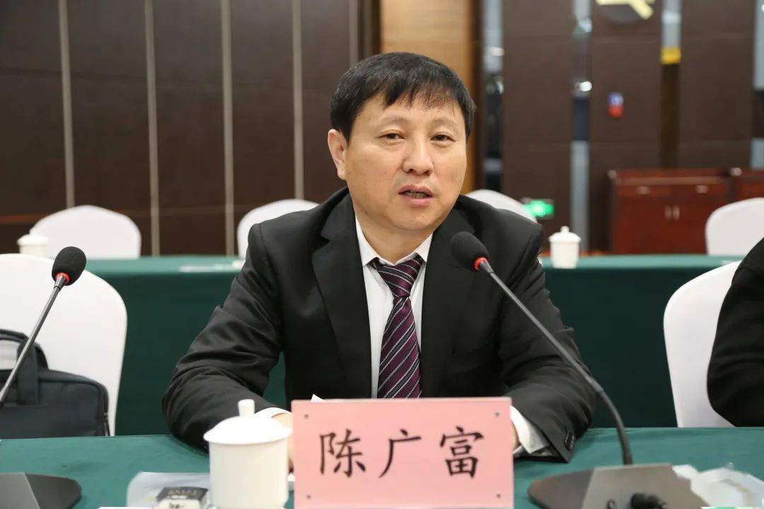 省人大代表陈广富:奋力拼搏 推动民营企业加快发展省人大代表陈广富说