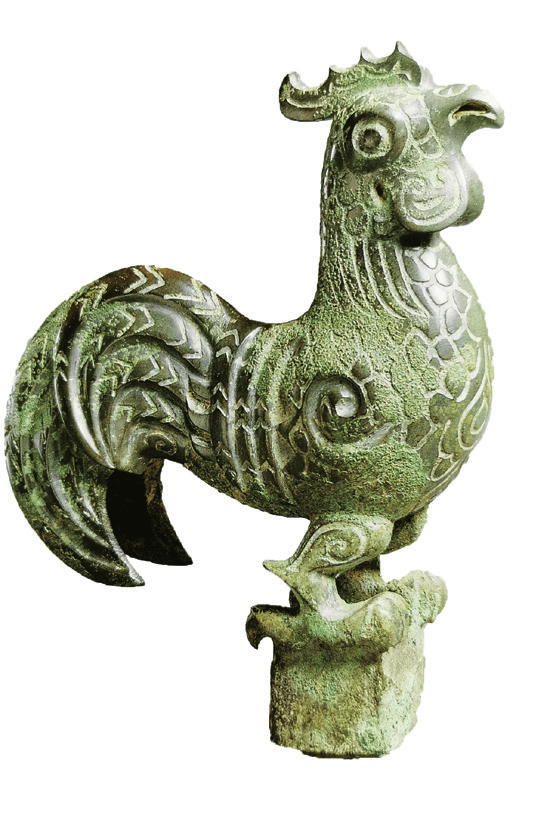 三星堆二号祭祀坑出土的青铜公鸡三星堆出土的玉器高耸的城墙,城墙