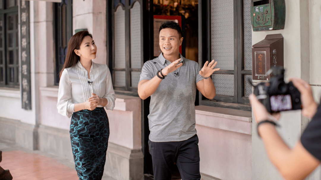 科技创新的生动注脚邓璐时间打造主流媒体访谈的新跨界范式