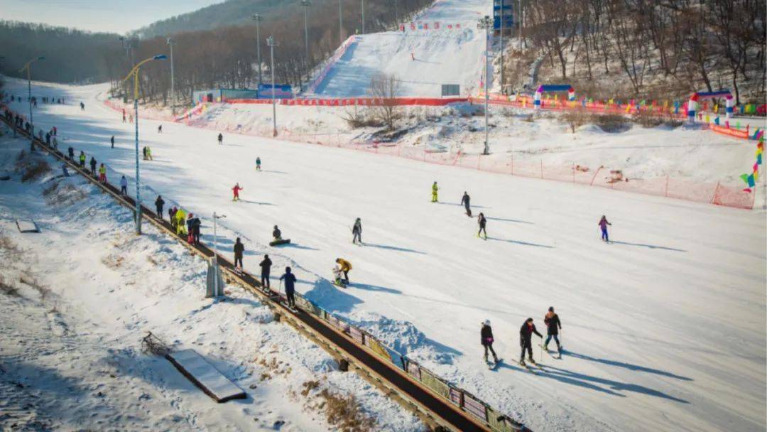 谈球吧体育冬奥在北京 体验在吉林 乐享在长春丨①邂逅莲花山滑雪场(图6)