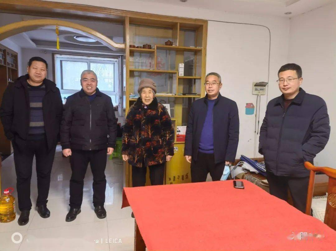 校长助理刘喜典带队慰问学校职工家属长期以来,淮阳中学党总支,工会