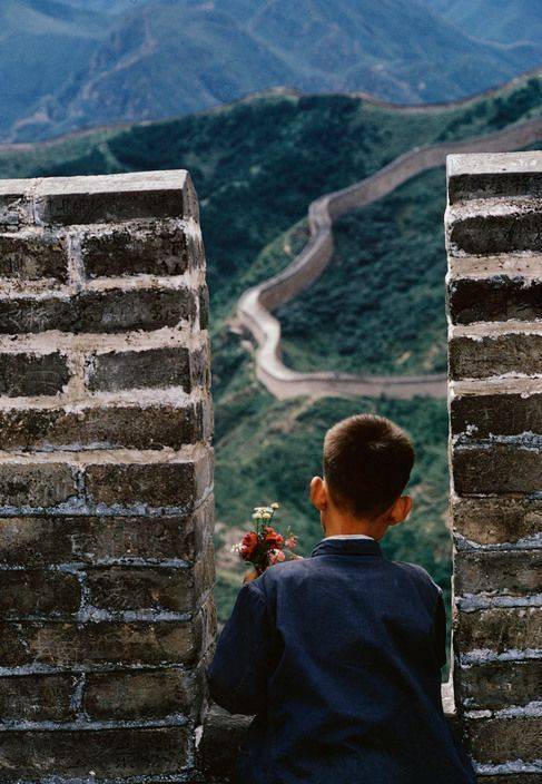 走访了北京,大同,无锡,苏州,杭州,上海和南京,他用柯达克罗姆拍摄留下