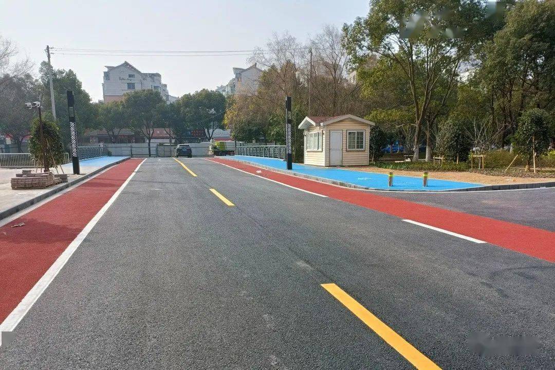 新年新气象千灯中心公园西入口道路改造完成